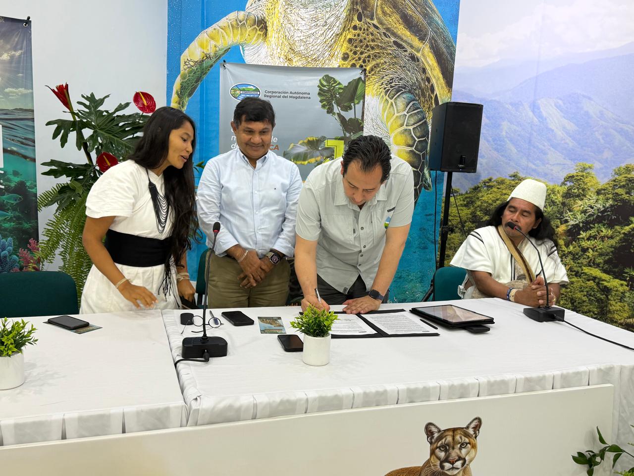 Firma director PROCAT y Director de CORPAMAG