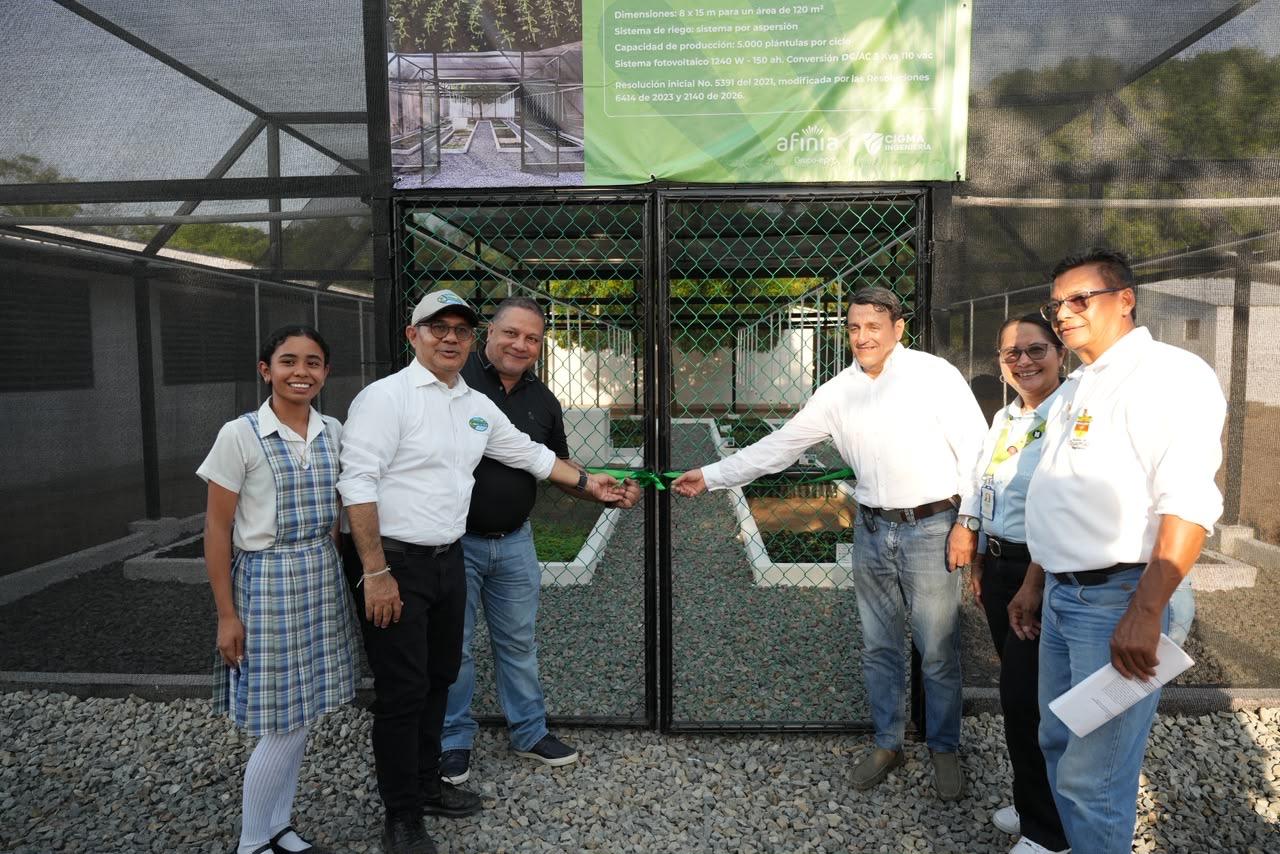cORTE DE CINTA EN EL VIVERO DE pIJIÑO